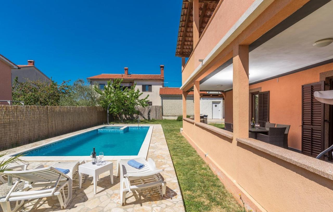 Emanuela With Private Pool Apartment Loborika Exterior photo