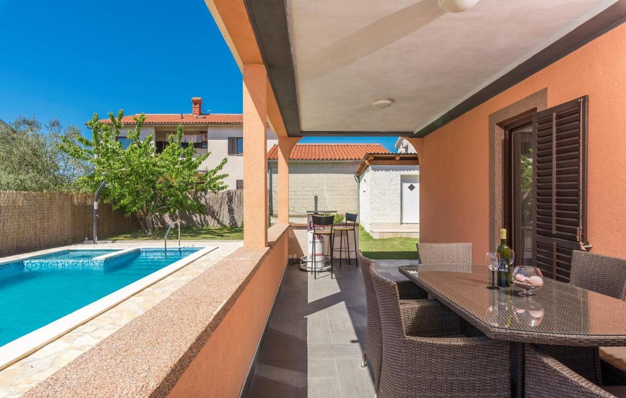 Emanuela With Private Pool Apartment Loborika Exterior photo